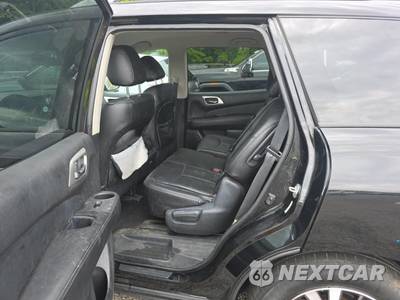 2019 Nissan Pathfinder S - zdjęcie 12 z 15 - miniatura