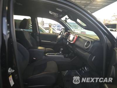 2020 Toyota Tacoma TRD Off-Road Crew Cab Medium Bed - zdjęcie 8 z 36 - miniatura