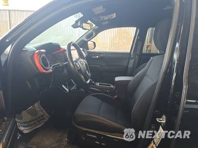2020 Toyota Tacoma TRD Off-Road Crew Cab Medium Bed - zdjęcie 7 z 36 - miniatura