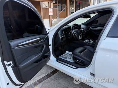 2019 BMW 5 Series Sedan iPerformance - zdjęcie 10 z 18 - miniatura