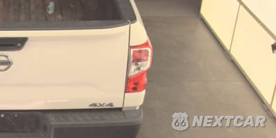 2017 Nissan TITAN XD S Crew Cab Medium Bed - zdjęcie 28 z 34 - miniatura