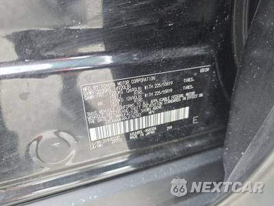 2024 Toyota Venza Nightshade - zdjęcie 14 z 22 - miniatura