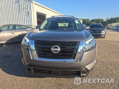 2025 Nissan Pathfinder SV - zdjęcie 2 z 19 - miniatura
