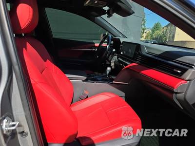 2025 Toyota Camry XSE - zdjęcie 8 z 24 - miniatura