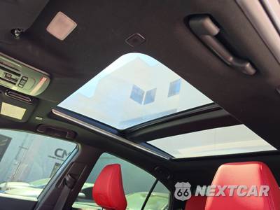 2025 Toyota Camry XSE - zdjęcie 19 z 24 - miniatura