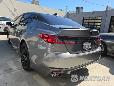 2025 Toyota Camry XSE - zdjęcie 6 z 24 - miniatura