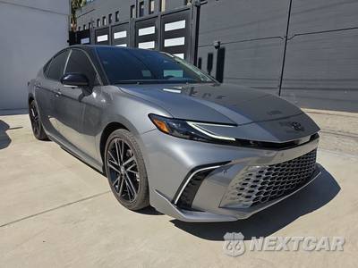 2025 Toyota Camry XSE - zdjęcie 3 z 24 - miniatura