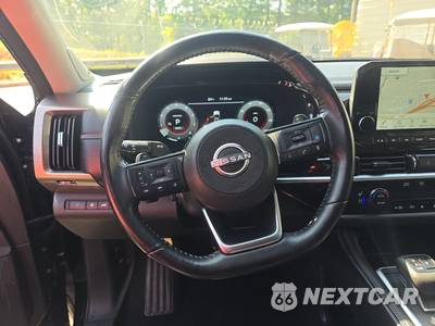 2024 Nissan Pathfinder Platinum - zdjęcie 10 z 25 - miniatura