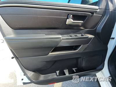 2022 Toyota Tundra SR5 Crew Cab Short Bed - zdjęcie 9 z 31 - miniatura