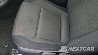 2025 Toyota Camry LE - zdjęcie 25 z 34 - miniatura