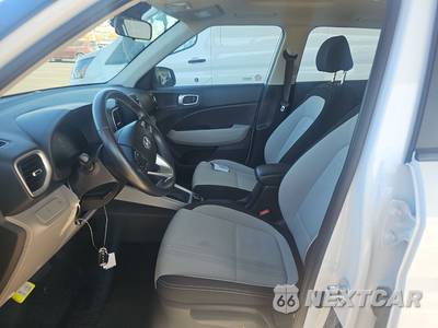 2025 Hyundai Venue SEL - zdjęcie 7 z 23 - miniatura