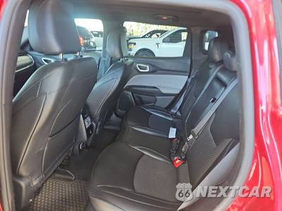 2025 Jeep Compass Latitude - zdjęcie 13 z 26 - miniatura