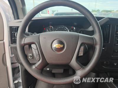 2025 Chevrolet Express 3500 Passenger Van LT 1LT 155.1" WB - zdjęcie 10 z 27 - miniatura