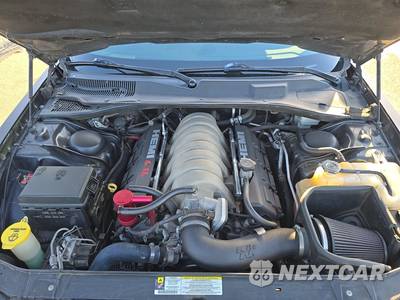 2010 Chrysler 300 SRT8 - zdjęcie 15 z 47 - miniatura
