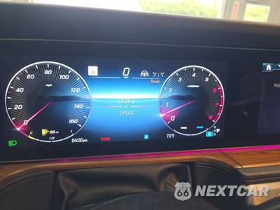 2025 Mercedes-Benz G 550 4MATIC - zdjęcie 12 z 20 - miniatura