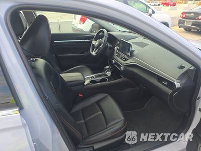 2023 Nissan Altima SR - zdjęcie 8 z 29 - miniatura