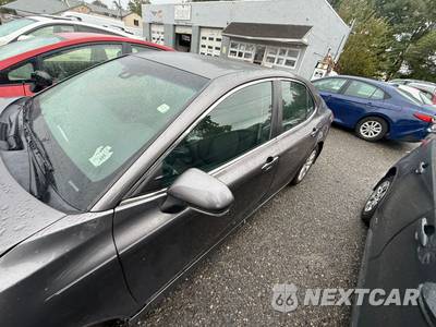 2018 Toyota Camry LE - zdjęcie 15 z 154 - miniatura
