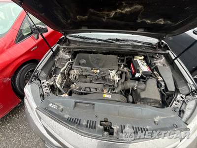 2018 Toyota Camry LE - zdjęcie 43 z 154 - miniatura