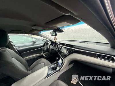 2018 Toyota Camry LE - zdjęcie 60 z 154 - miniatura