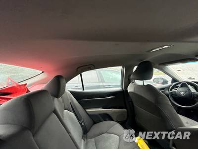 2018 Toyota Camry LE - zdjęcie 64 z 154 - miniatura