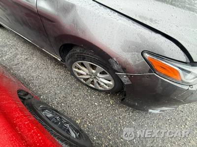 2018 Toyota Camry LE - zdjęcie 91 z 154 - miniatura