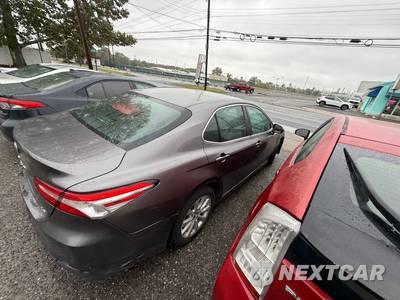 2018 Toyota Camry LE - zdjęcie 96 z 154 - miniatura