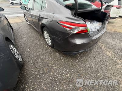 2018 Toyota Camry LE - zdjęcie 103 z 154 - miniatura