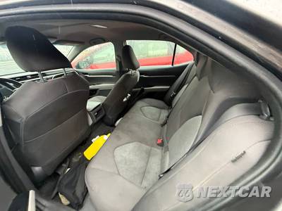 2018 Toyota Camry LE - zdjęcie 131 z 154 - miniatura