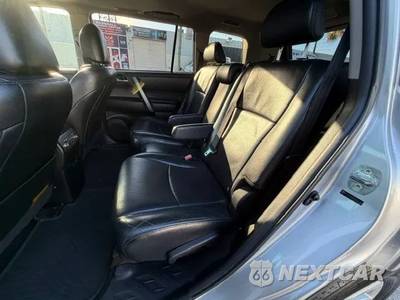 2012 Toyota Highlander SE - zdjęcie 17 z 23 - miniatura