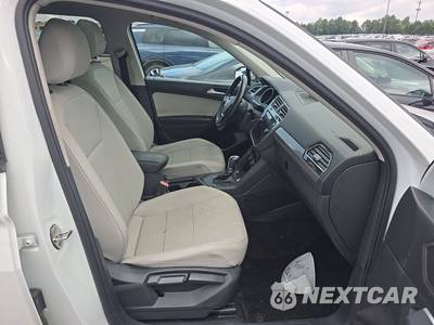2019 Volkswagen Tiguan SE - zdjęcie 8 z 24 - miniatura