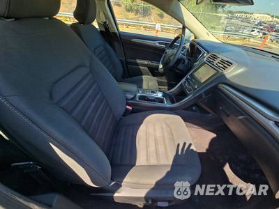 2019 Ford Fusion Hybrid SE - zdjęcie 8 z 22 - miniatura