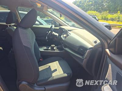2023 Nissan Rogue SV - zdjęcie 8 z 18 - miniatura
