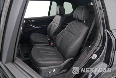 2025 BMW X7 M60i - zdjęcie 18 z 50 - miniatura