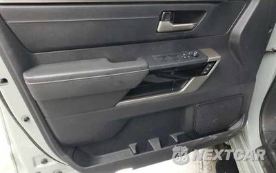 2026 Toyota Tundra Crew Cab - zdjęcie 13 z 31 - miniatura