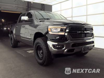 2023 Ram 1500 Laramie Crew Cab Short Bed - zdjęcie 3 z 34 - miniatura
