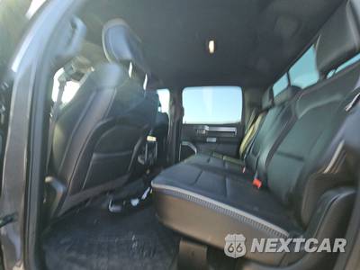 2023 Ram 1500 Laramie Crew Cab Short Bed - zdjęcie 13 z 34 - miniatura
