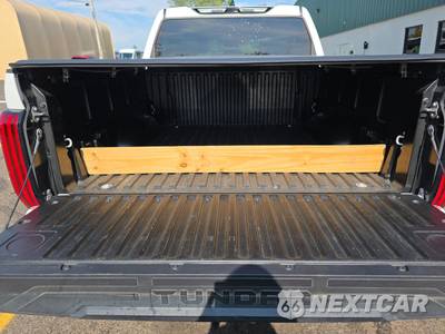 2023 Toyota Tundra SR5 Crew Cab Short Bed - zdjęcie 16 z 21 - miniatura