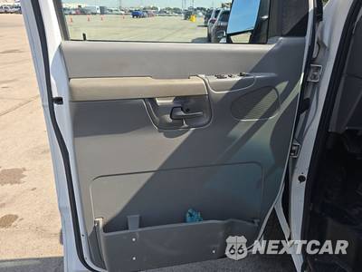 2008 Ford E-250 Recreational Van 138.0" WB - zdjęcie 9 z 28 - miniatura