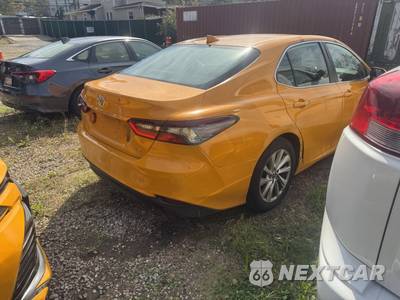 2021 Toyota Camry LE - zdjęcie 5 z 13 - miniatura