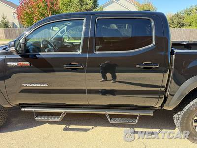 2023 Toyota Tacoma TRD Off-Road Crew Cab Medium Bed - zdjęcie 15 z 37 - miniatura