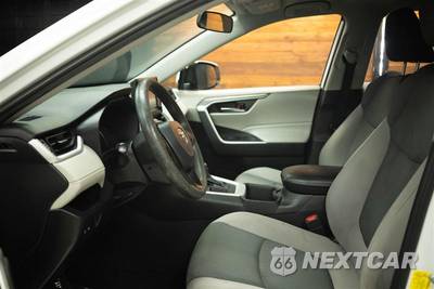 2022 Toyota RAV4 XLE - zdjęcie 8 z 30 - miniatura