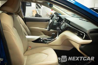 2020 Toyota Camry LE - zdjęcie 13 z 29 - miniatura