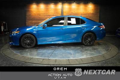 2020 Toyota Camry LE - zdjęcie 1 z 29 - miniatura