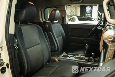 2012 Toyota FJ Cruiser w/Rear Doors - zdjęcie 13 z 24 - miniatura