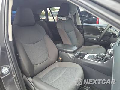 2025 Toyota RAV4 Hybrid XLE - zdjęcie 8 z 24 - miniatura