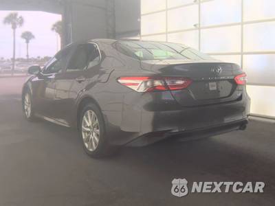 2018 Toyota Camry LE - zdjęcie 6 z 23 - miniatura