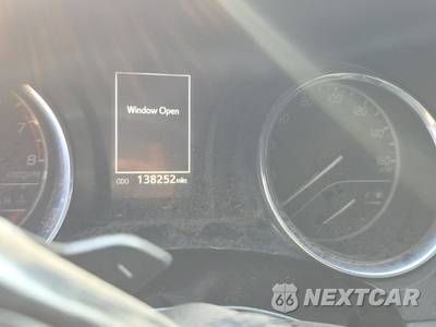 2019 Toyota Camry SE - zdjęcie 12 z 32 - miniatura