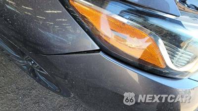 2019 Toyota Camry SE - zdjęcie 20 z 32 - miniatura