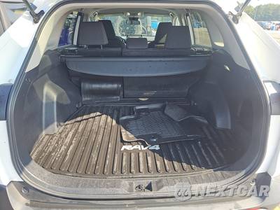 2022 Toyota RAV4 LE - zdjęcie 16 z 23 - miniatura