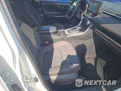 2022 Toyota RAV4 LE - zdjęcie 8 z 23 - miniatura